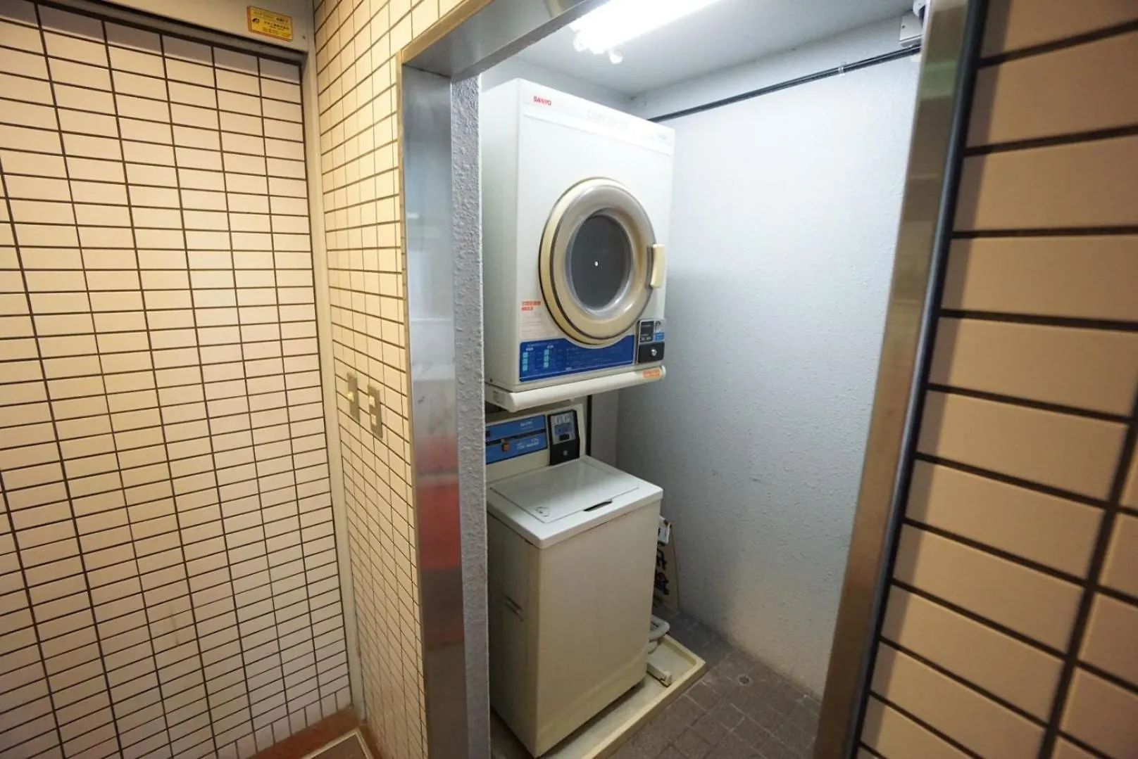 Apartment House Floor Assemble 303 Osaka
